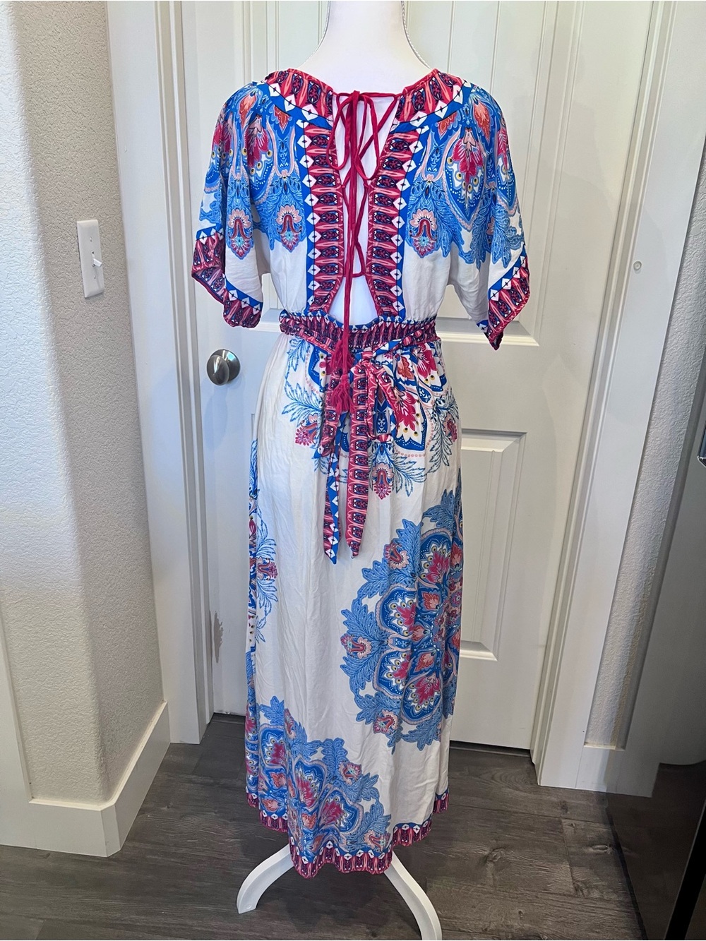 Flying Tomato Printed Paisley Floral Criss Cross Tassel Tie Back Dress Sz Small - Picture 6 of 12